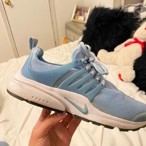 Nike presto size 7W/ 5.5Y / 5.5M